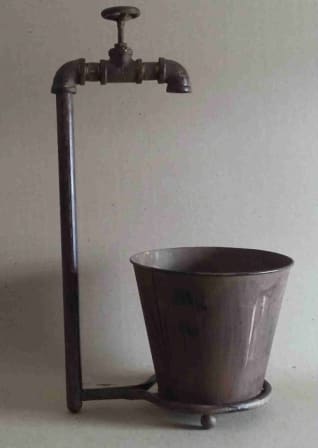 Retro Plant holder